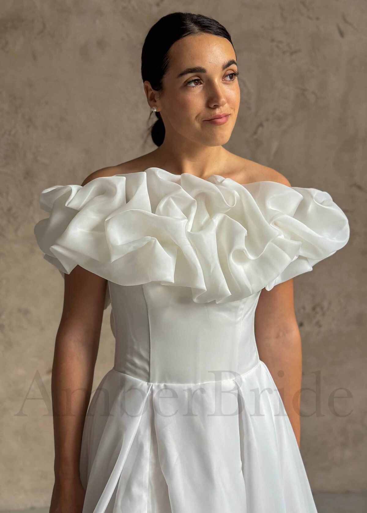 Išskirtinio dizaino organzos vestuvinė suknelė atvirais pečiais su korsetu - Image 3