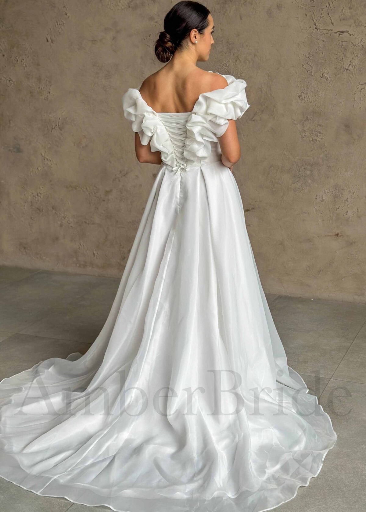 Išskirtinio dizaino organzos vestuvinė suknelė atvirais pečiais su korsetu - Image 2