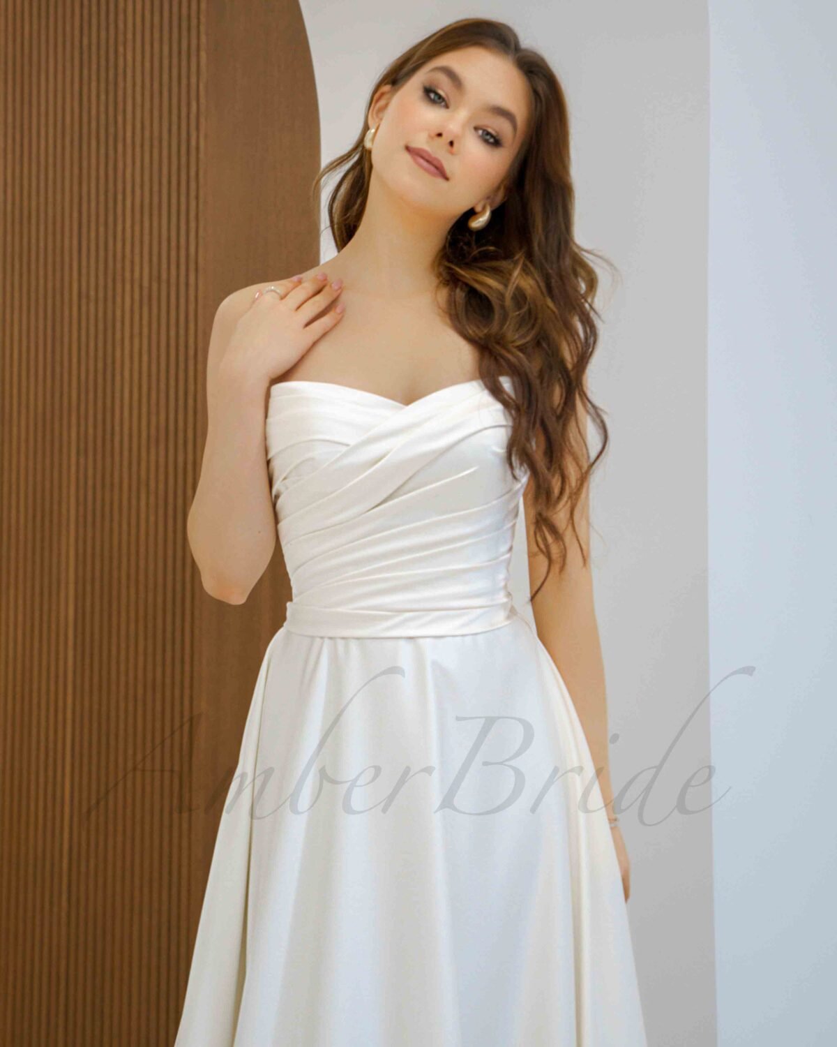 Klasikinė satino vestuvinė suknelė su korsetu - Image 3