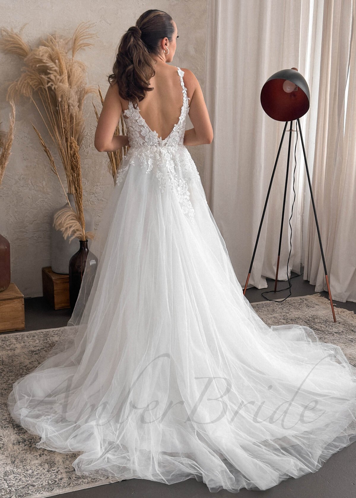 Romantiškos stiliaus gėlėta tulio suknelė atvira nugara - Image 2