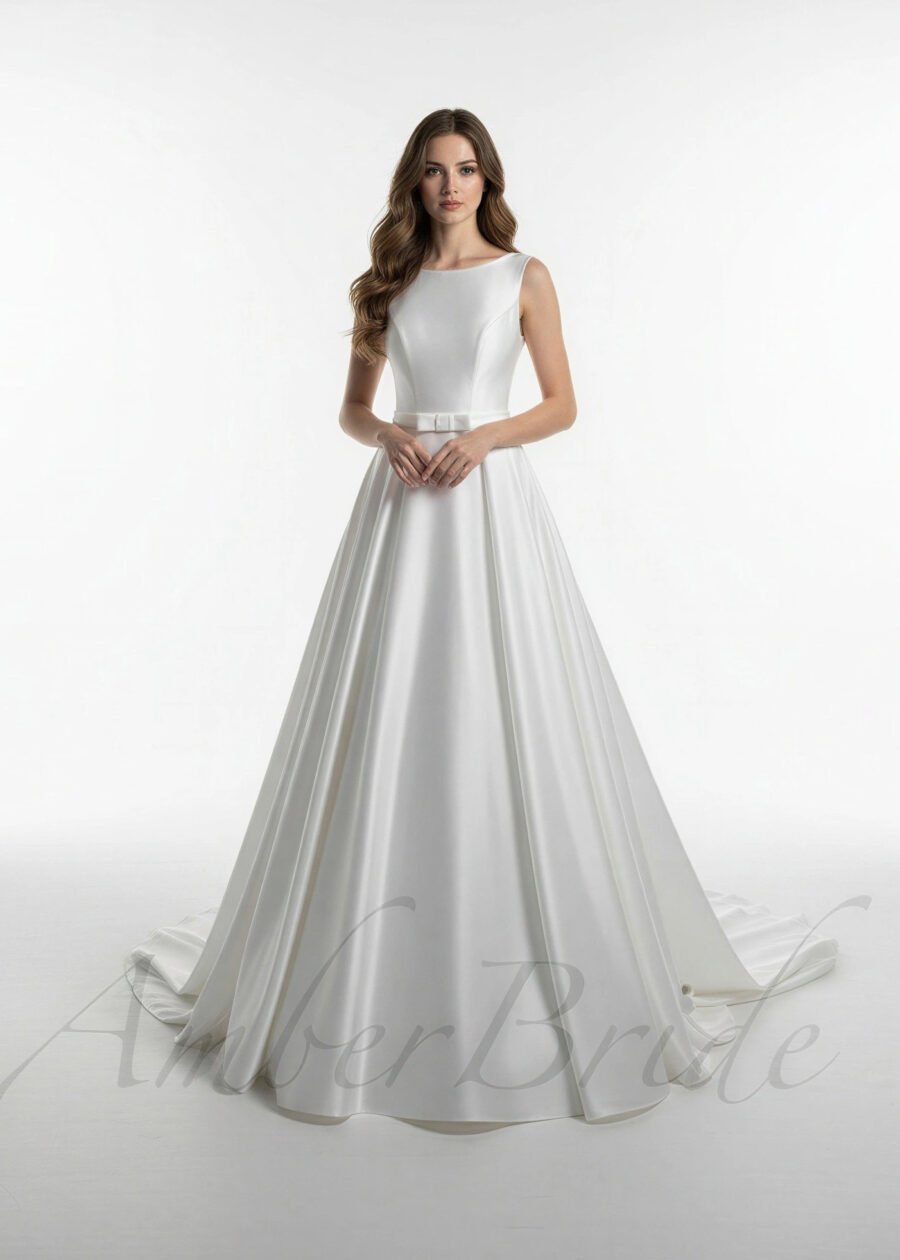 Minimalistinė satino vestuvinė suknelė su ilgu šleifu