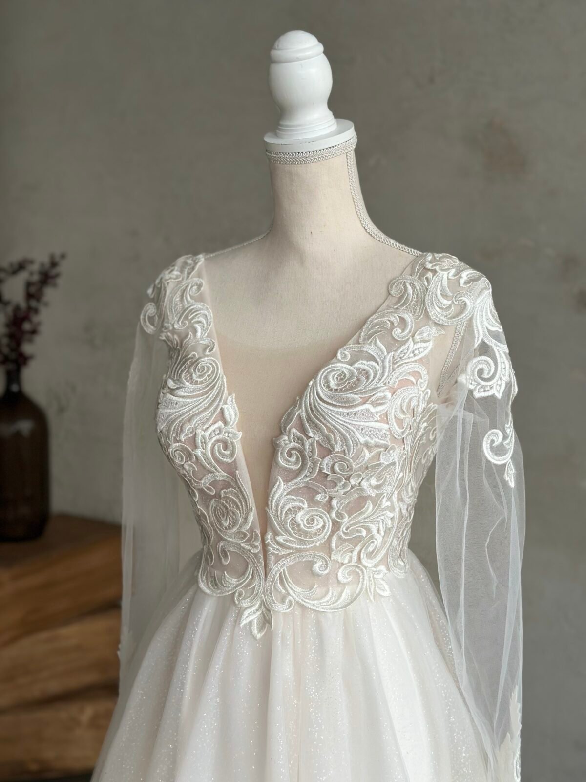 Bohemiška tulio vestuvinė suknelė su ilgomis rankovėmis - Image 3