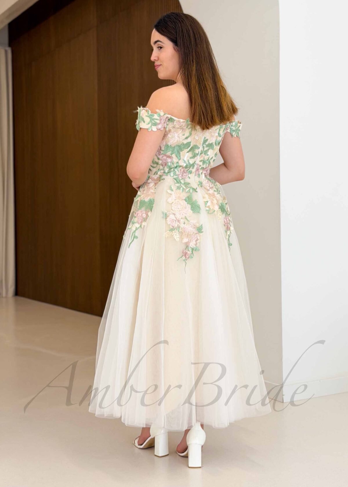 Išskirtinė midi vestuvinė suknelė - Image 3