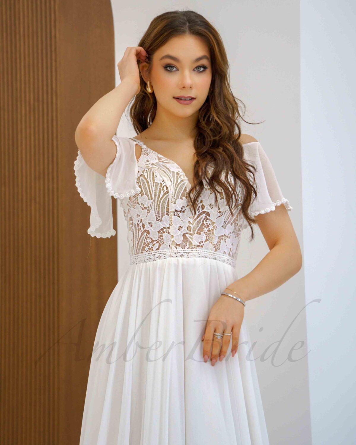 Boho stiliaus ilgo šifoninio sijono vestuvinė suknelė atvirais pečiais - Image 3