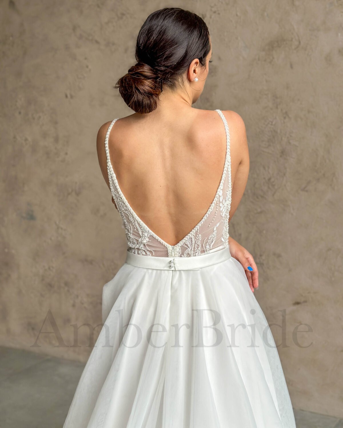 Boho stiliaus gėlėta vestuvinė suknelė su tulio sijonu ir atvira nugara - Image 4