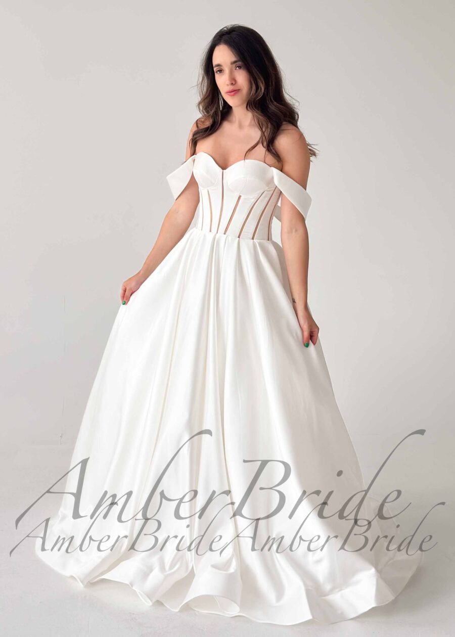 Klasikinė satino vestuvinė suknelė su atvirais pečiais ir korsetu